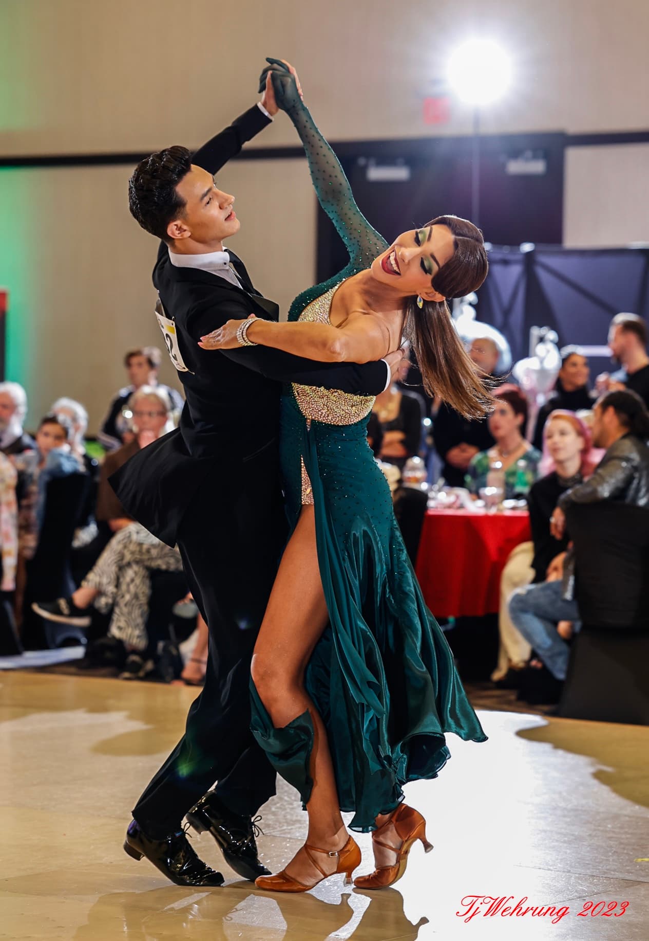 Alexander Bell dancing American Smooth
