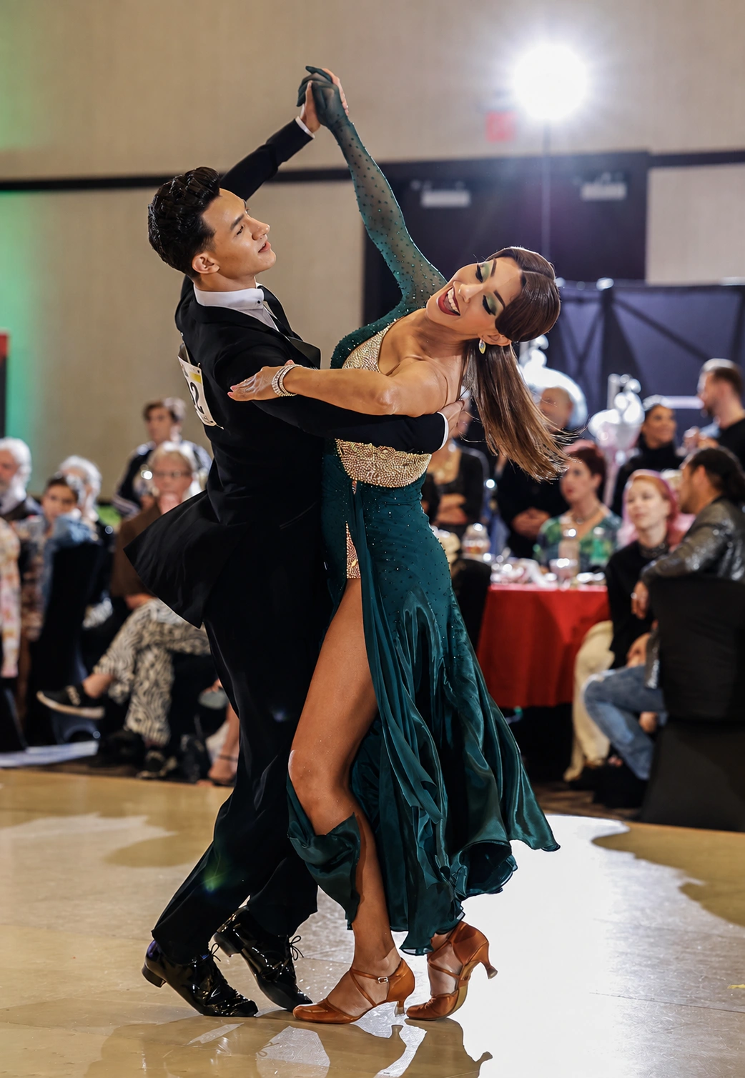 Alexander Bell dancing American Smooth